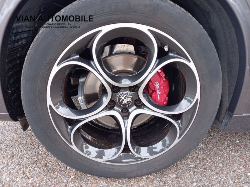 Alfa Romeo Stelvio 2.2 Diésel 210cv Veloce Q4