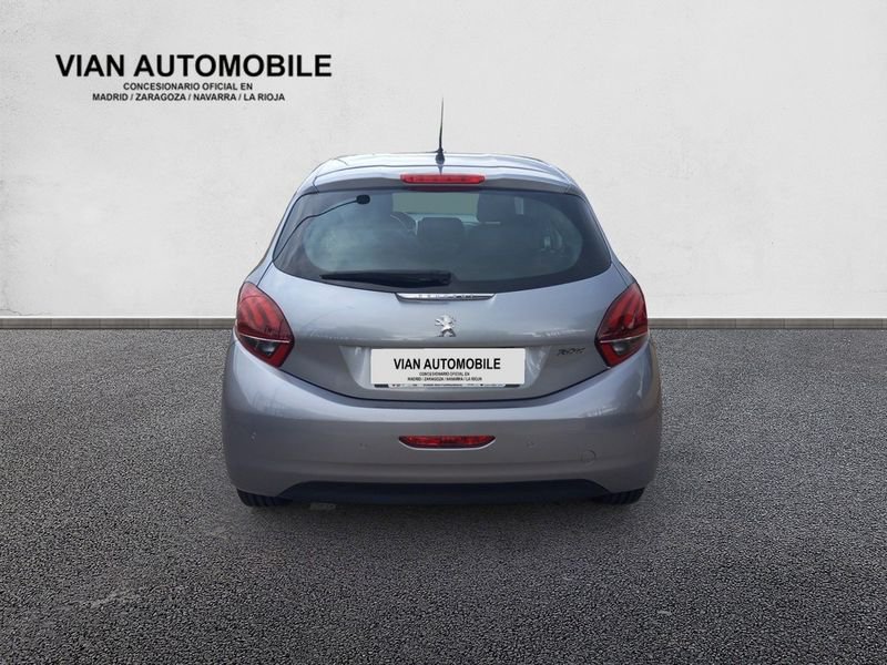 Peugeot 208 1.2L PureTech 82cv Signature