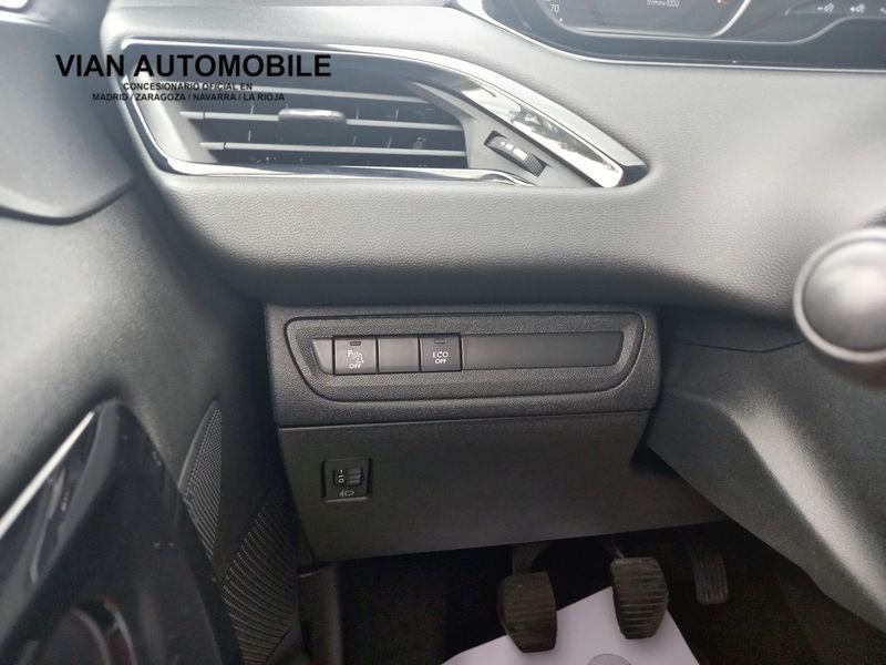 Peugeot 208 1.2L PureTech 82cv Signature
