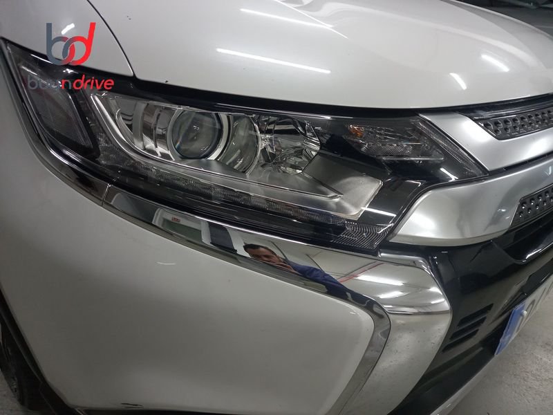 Mitsubishi Outlander 200 MPI CVT 2WD Motion