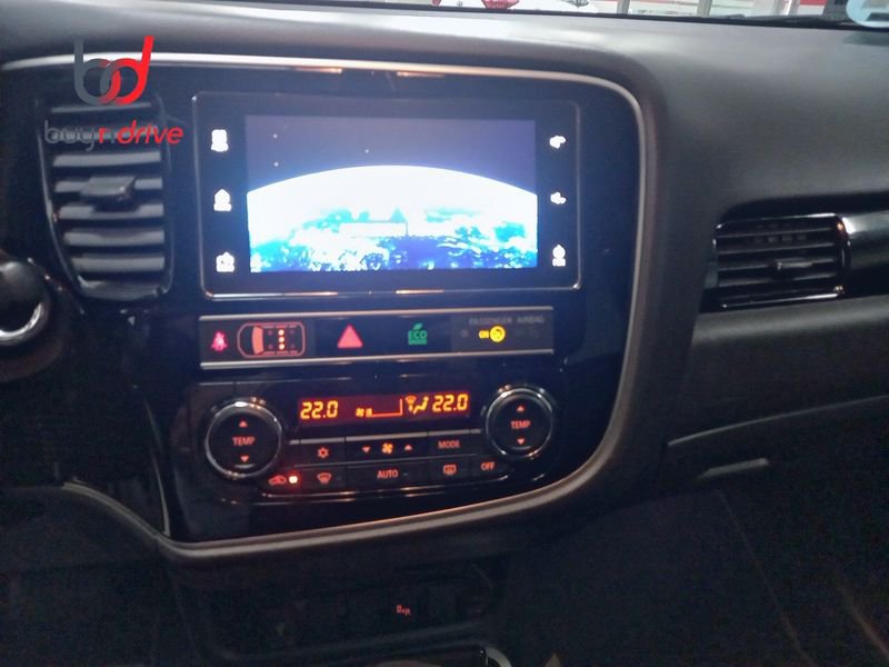Mitsubishi Outlander 200 MPI CVT 2WD Motion