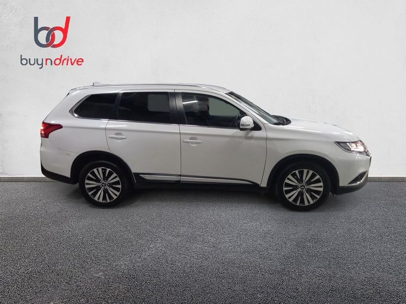 Mitsubishi Outlander 200 MPI CVT 2WD Motion