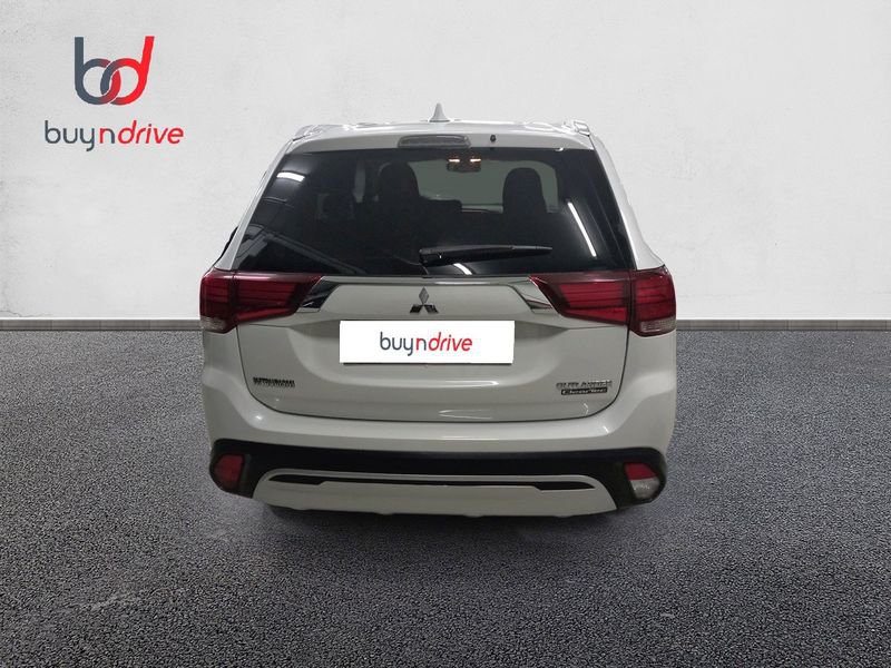 Mitsubishi Outlander 200 MPI CVT 2WD Motion
