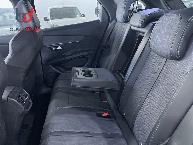 Peugeot 3008 225 e-EAT8 Allure Pack