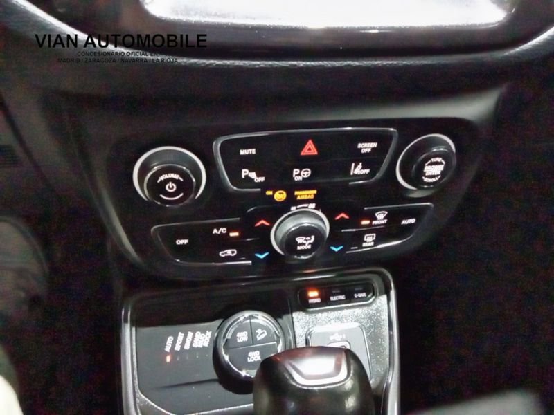 Jeep Compass 4xe 1.3 PHEV 240cv AT AWD Trailhawk