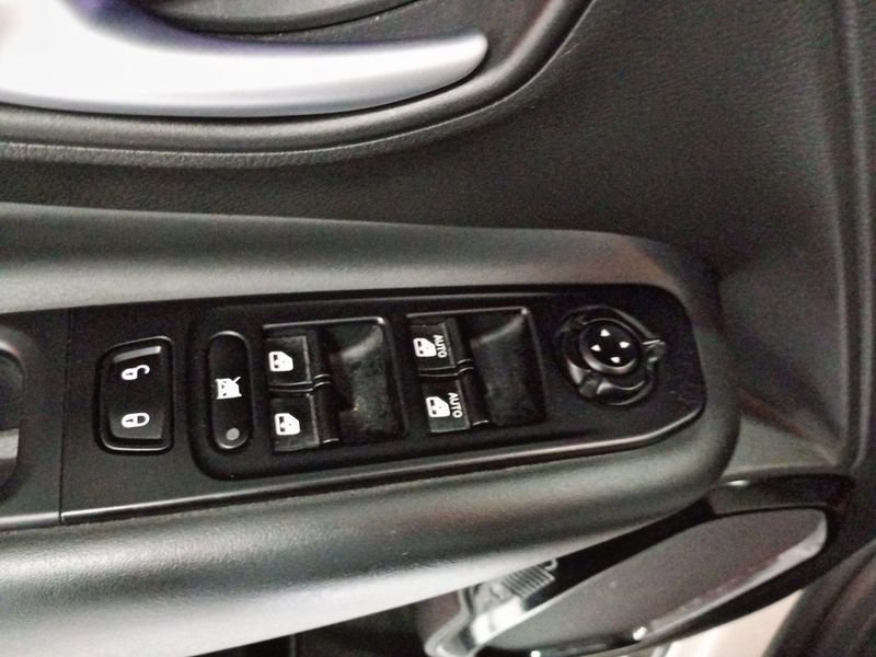 Jeep Renegade e-Hybrid 1.5 eHybrid 130cv ATX Night Eagle