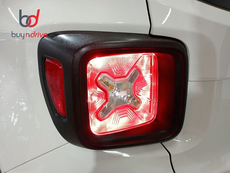 Jeep Renegade e-Hybrid 1.5 eHybrid 130cv ATX Night Eagle