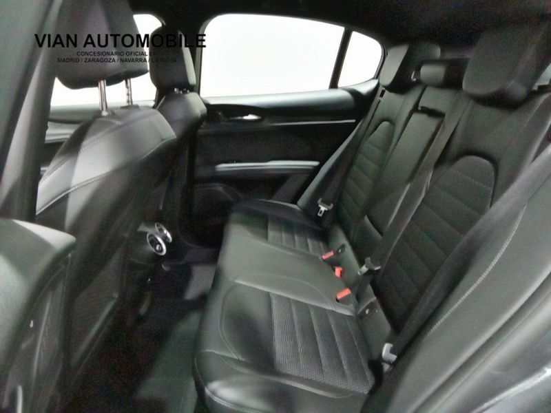 Alfa Romeo Stelvio 2.2 Diesel 160cv RWD Super