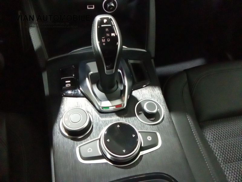 Alfa Romeo Stelvio 2.2 Diesel 160cv RWD Super