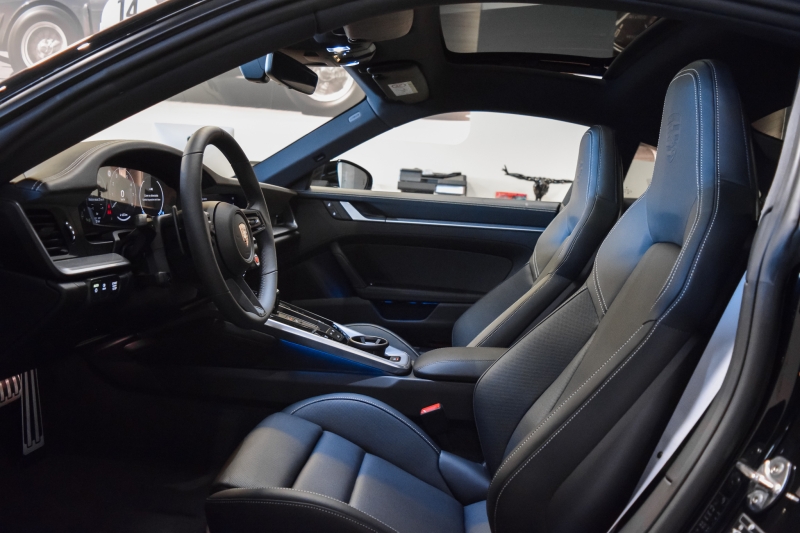 Porsche 911 992.2 Carrera