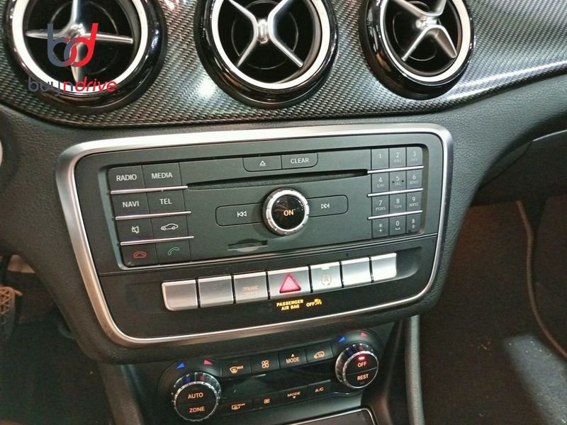 Mercedes-Benz GLA 180