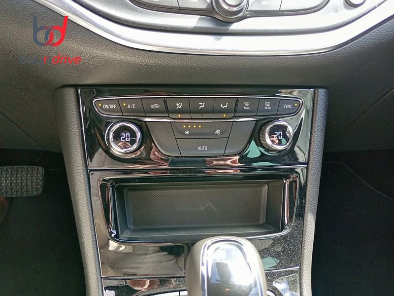 Opel Astra Astra ST DESIGN& TECH