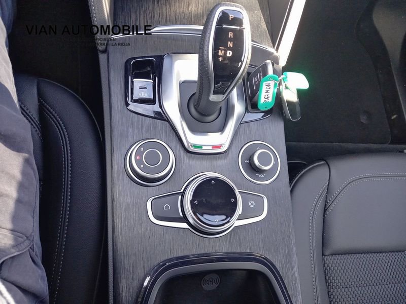 Alfa Romeo Stelvio 2.2 160cv RWD Sprint