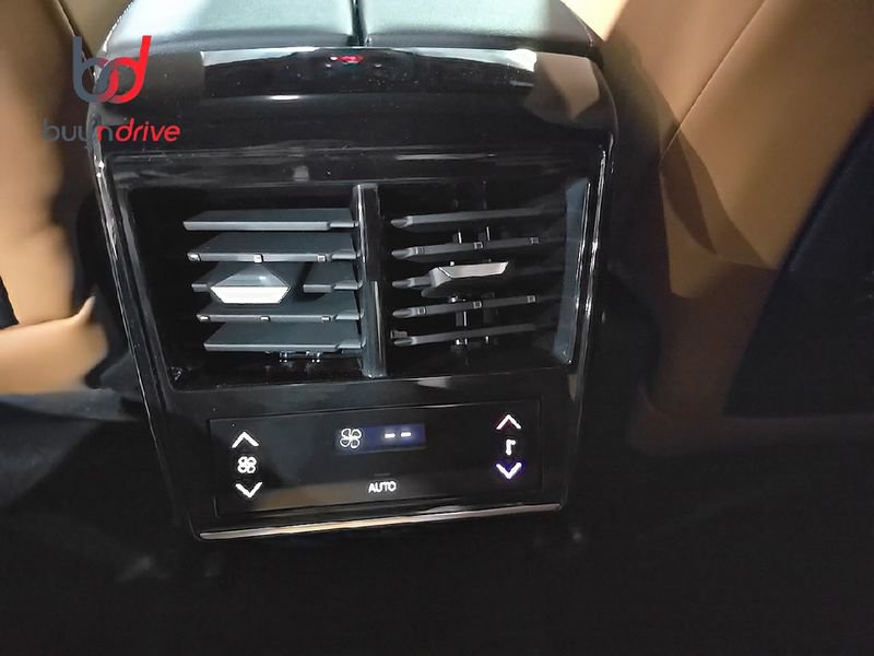 DS DS 7 BlueHDi 130cv Automático Rivoli