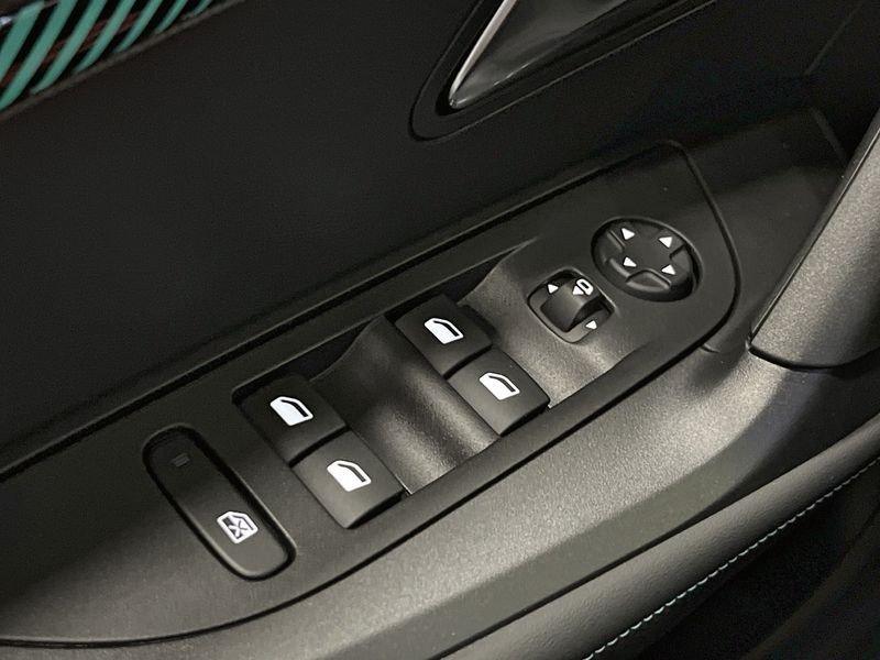 Peugeot 2008 1.2 Puretech 100cv S&S BVM6 Allure