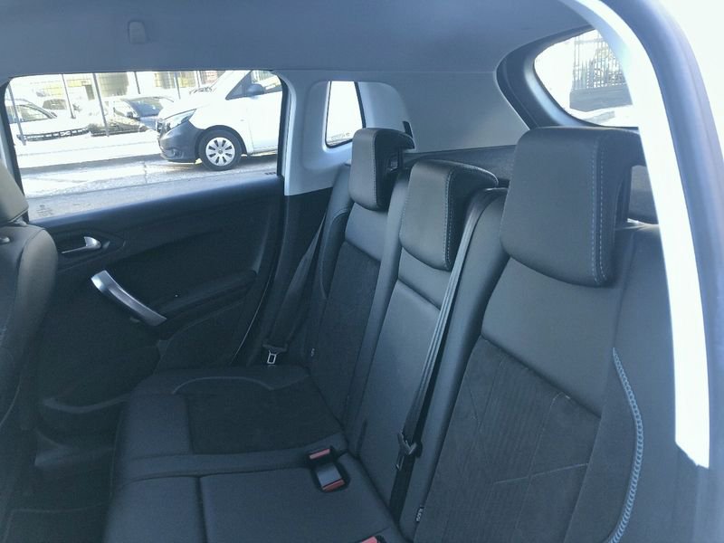 Peugeot 2008 1.2 PureTech 130cv S&S Crossway