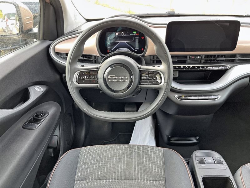 Fiat 500e 320km 118cv Auto. Icon