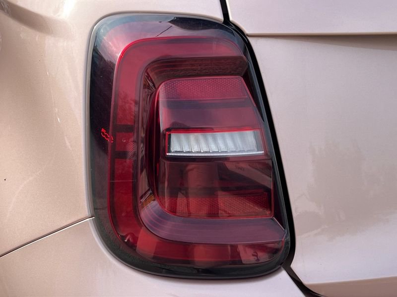 Fiat 500e 320km 118cv Auto. Icon