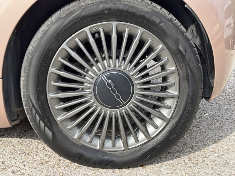 Fiat 500e 320km 118cv Auto. Icon