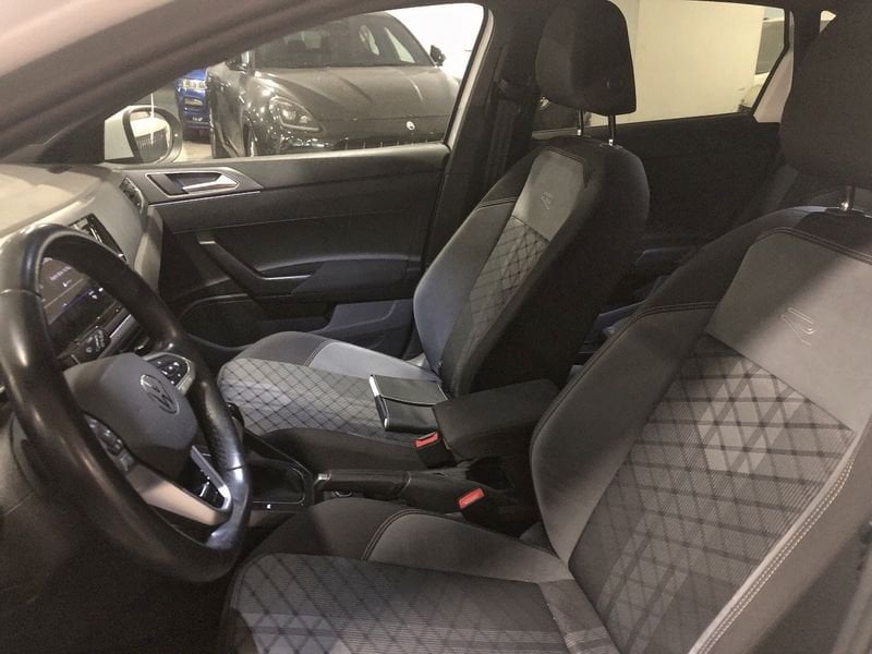 Volkswagen Taigo 1.0 TSI 110cv DSG R-Line