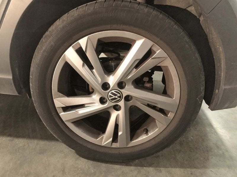 Volkswagen Taigo 1.0 TSI 110cv DSG R-Line