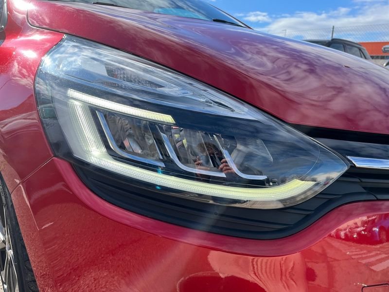 Renault Clio 1.5 dCi 90cv EDC Zen -18