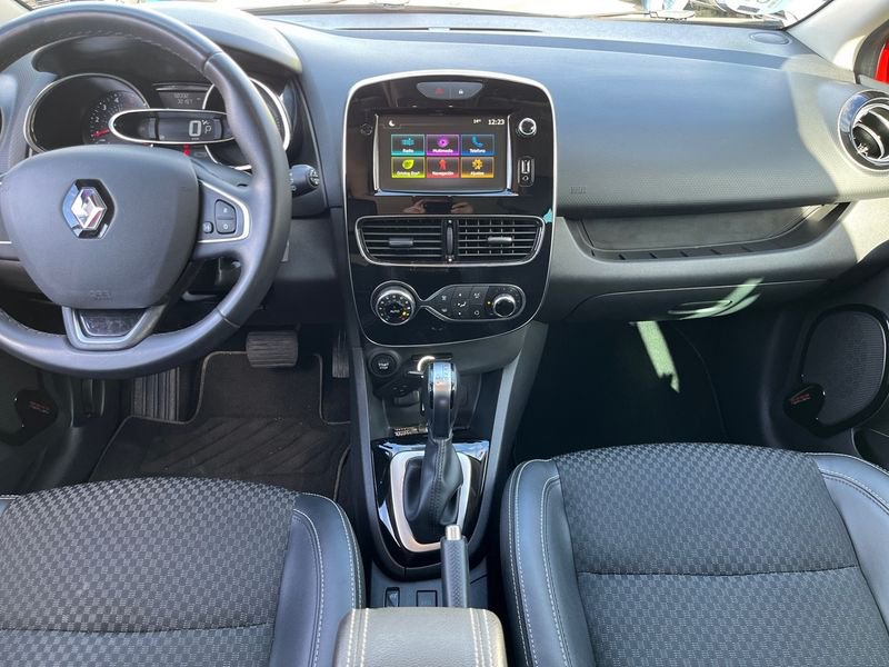Renault Clio 1.5 dCi 90cv EDC Zen -18