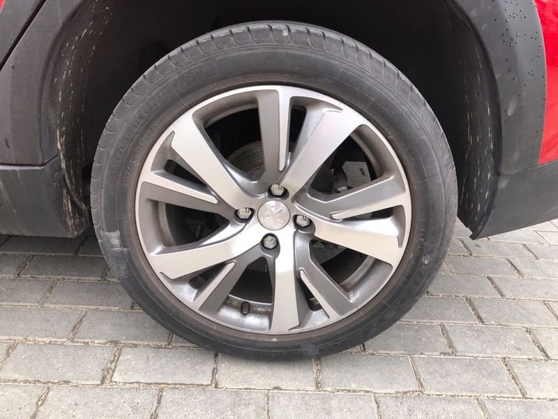 Peugeot 2008 1.6 BlueHDi 100cv Allure