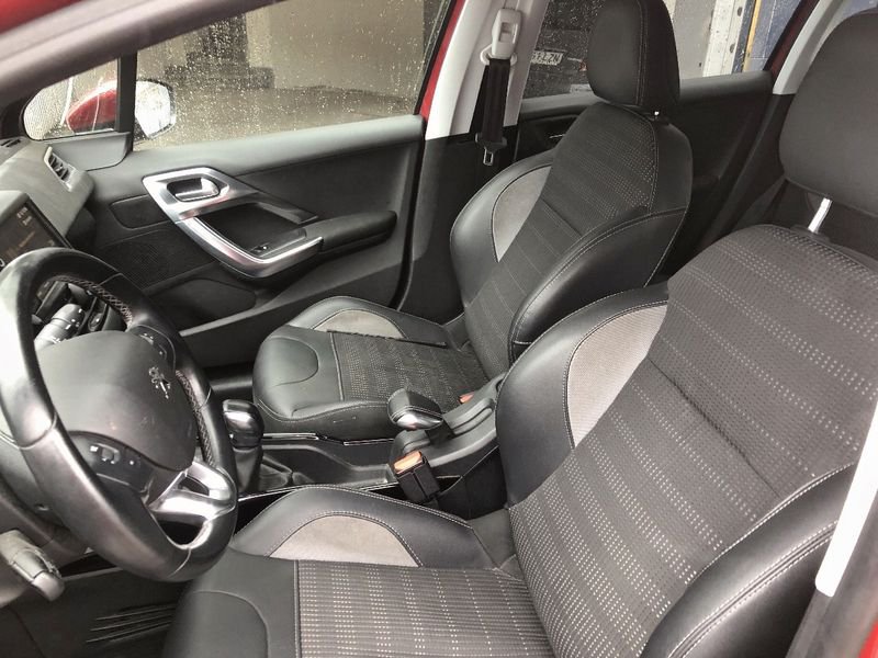 Peugeot 2008 1.6 BlueHDi 100cv Allure