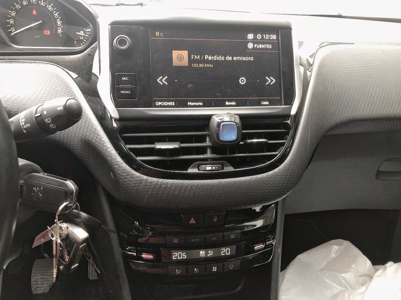 Peugeot 2008 1.6 BlueHDi 100cv Allure