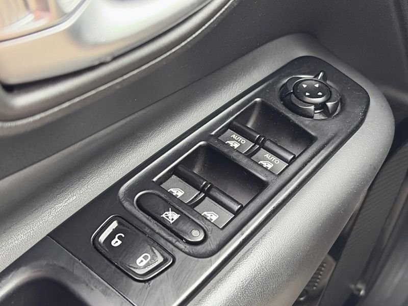 Jeep Renegade e-Hybrid 1.5 eHybrid 130cv ATX Night Eagle