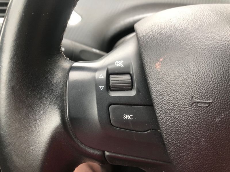 Peugeot 2008 1.6 BlueHDi 100cv Allure