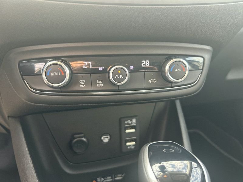 Opel Crossland 1.5 120cv Auto Business Elegance