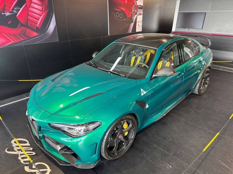 Alfa Romeo Giulia 2.9T V6 510cv AT Quadrifoglio