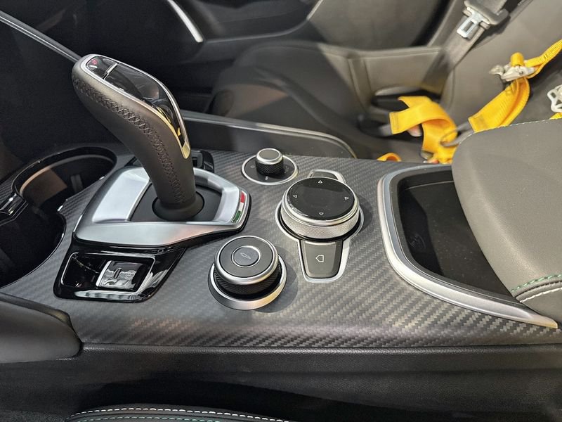 Alfa Romeo Giulia 2.9T V6 510cv AT Quadrifoglio