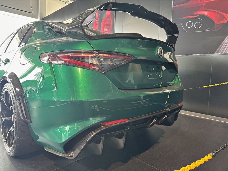 Alfa Romeo Giulia 2.9T V6 510cv AT Quadrifoglio