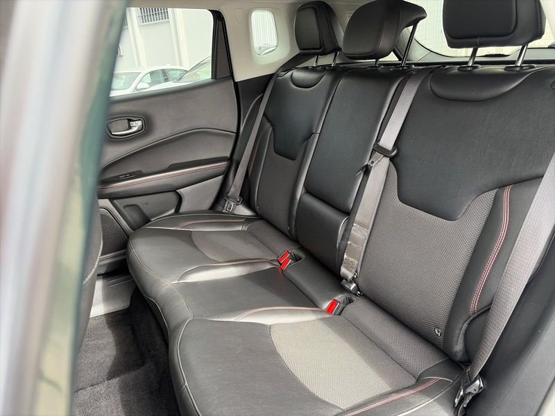 Jeep Compass 4xe 1.3 PHEV 240cv AT AWD Trailhawk