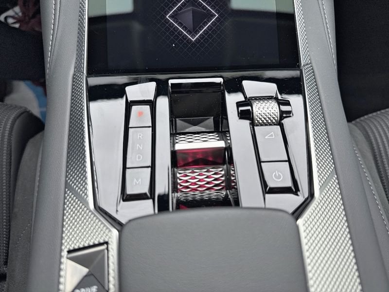 DS DS 4 BlueHDi 130 auto. Etoile Alcantara