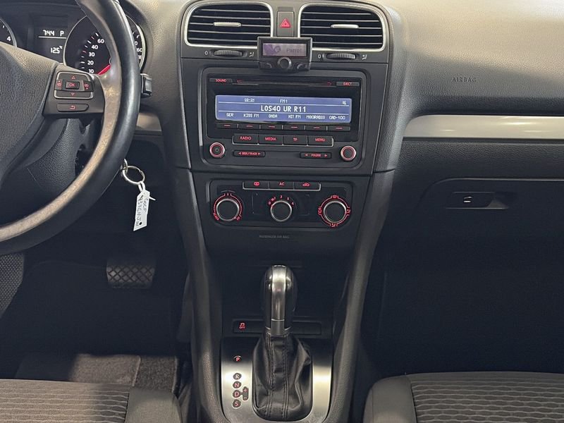 Volkswagen Golf Variant 1.6 TDI 105cv DPF DSG Sport
