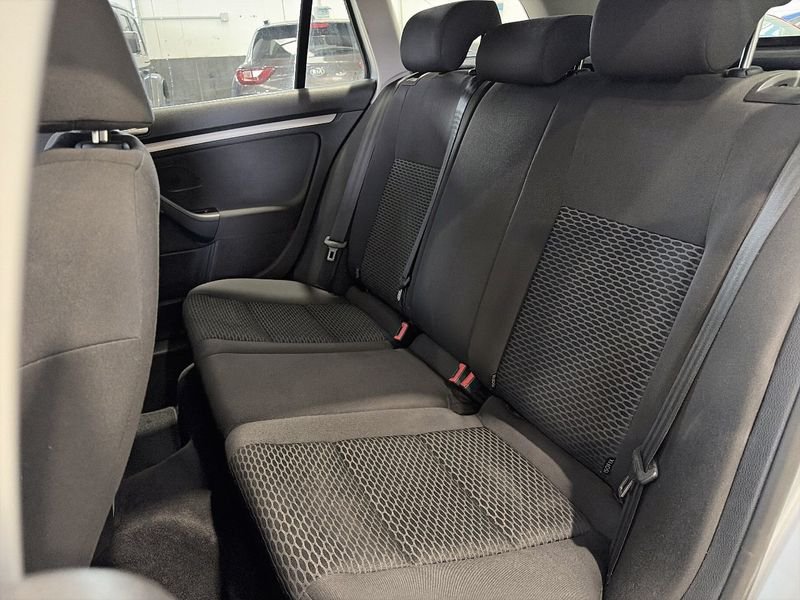 Volkswagen Golf Variant 1.6 TDI 105cv DPF DSG Sport
