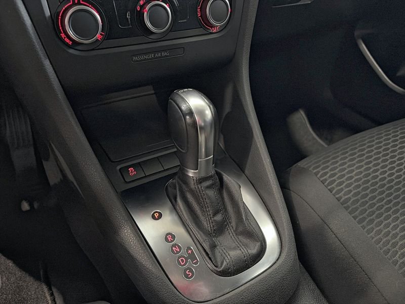 Volkswagen Golf Variant 1.6 TDI 105cv DPF DSG Sport