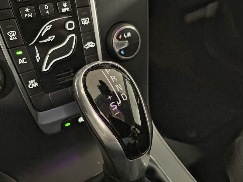 Volvo V40 2.0 D2 120cv Auto Momentum