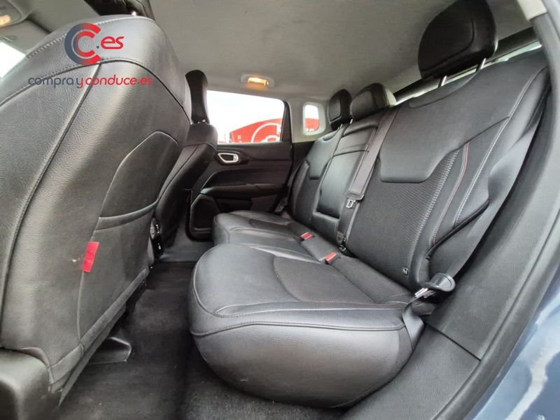 Jeep Compass 4xe 1.3 PHEV 240cv AT AWD Trailhawk