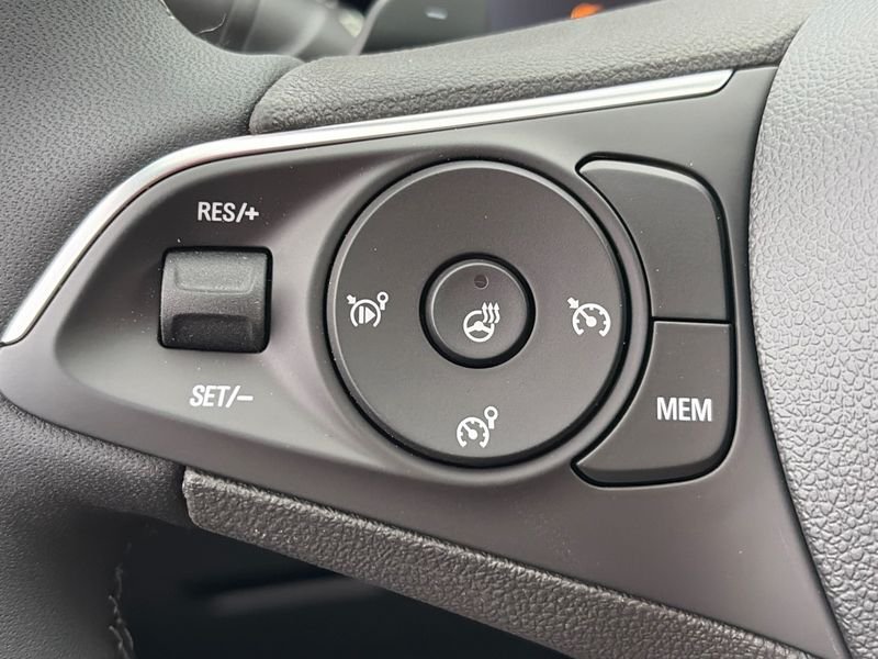 Opel Grandland 1.2T XHT Hybrid 136CV eDCT6 S/S GS