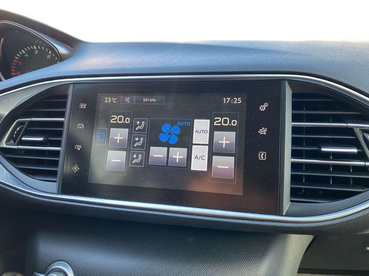 Peugeot 308 Style 1.6 BlueHDi 120